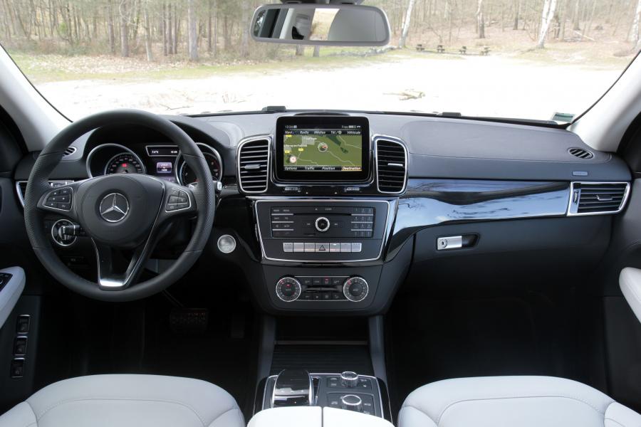  Mercedes-Benz GLS350 d 4Matic 2016 года  (WW) (фото 17 из 30)